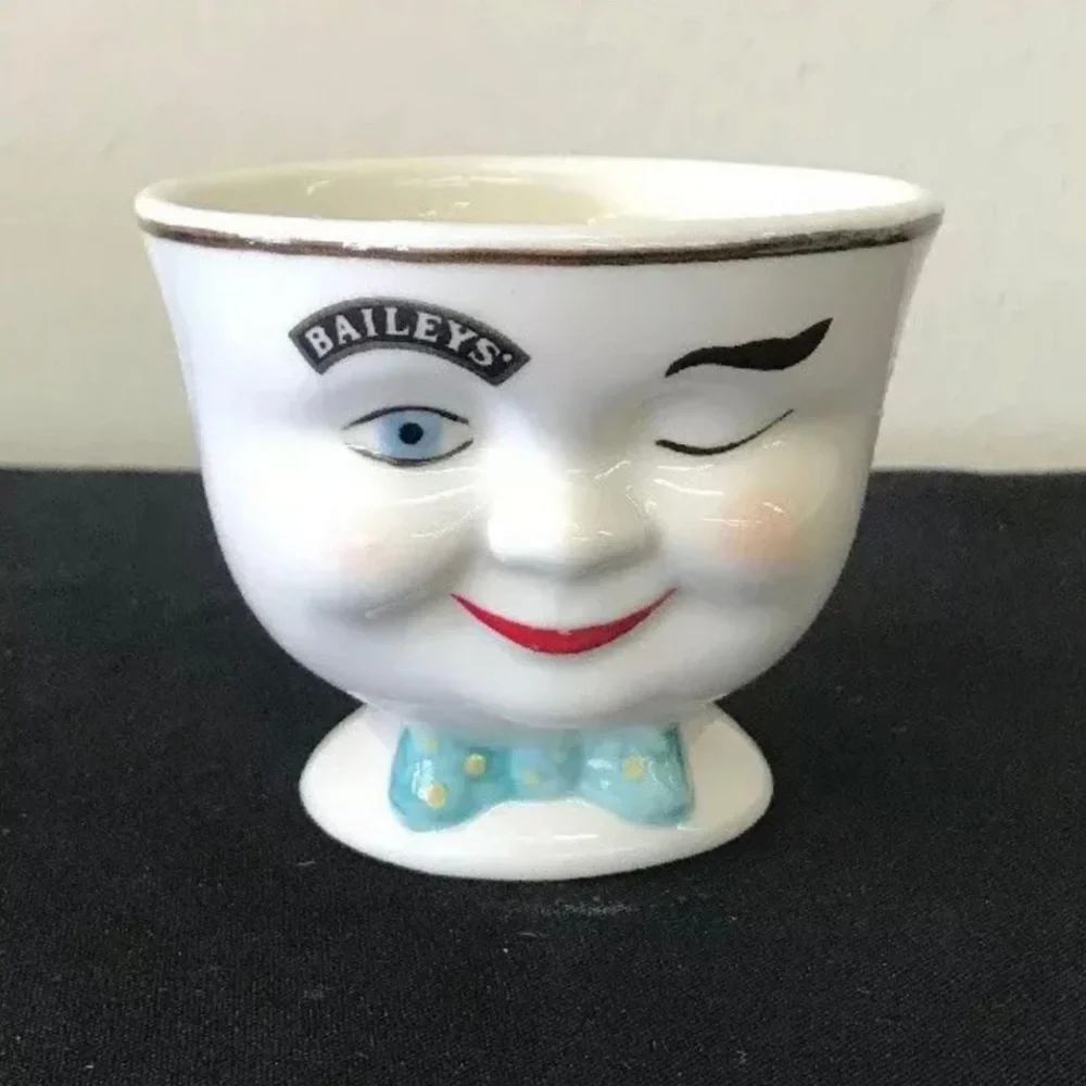 VTG Bailey One Mug Cup Irish Cream Winking Face